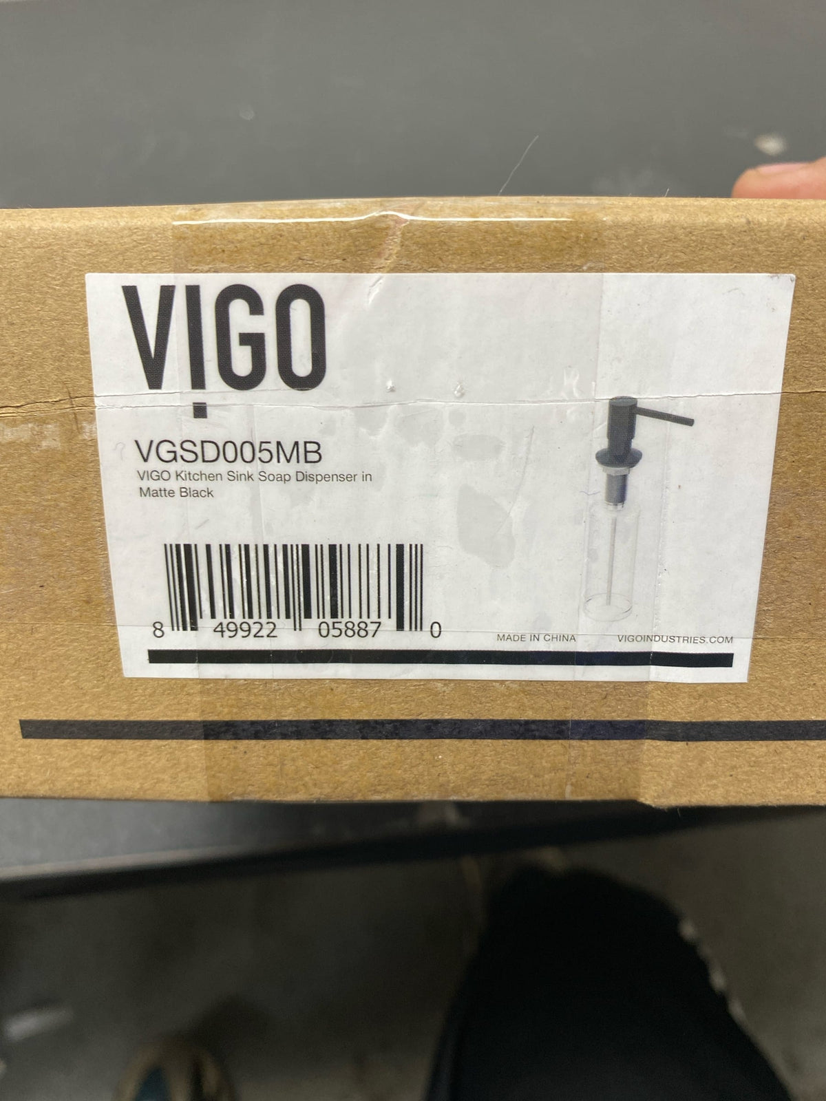 Vigo VGSD005MB Bolton Deck Mounted Soap Dispenser with 10 oz Capacity - Matte Black