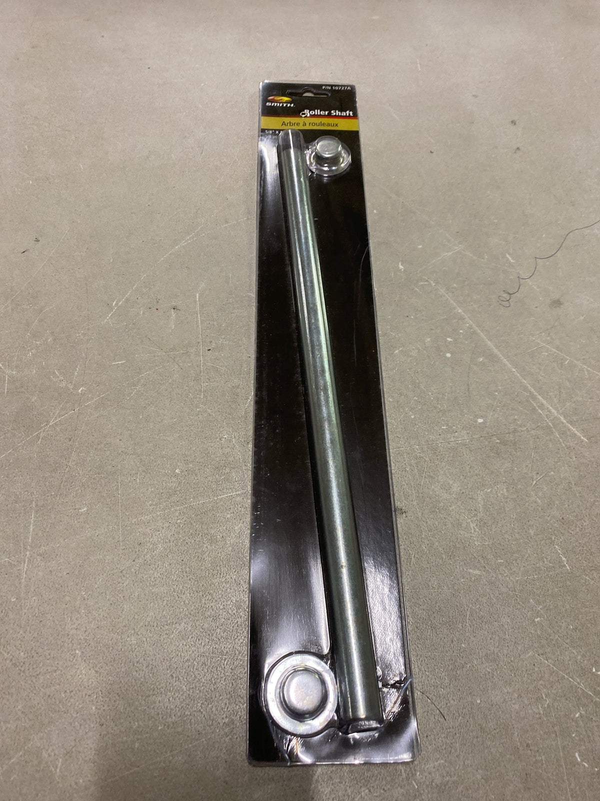 CE Smith - 10727A Roller Shaft - Sturdy Zinc Boat Accessories - 5/8" x 13-1/2"