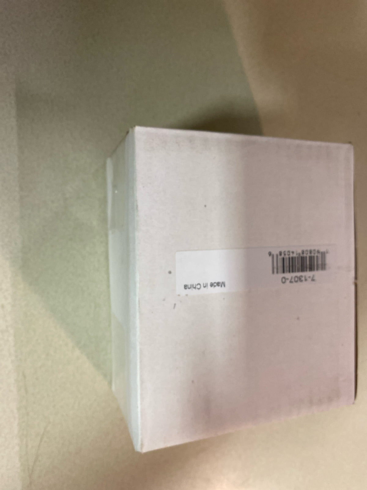Quorum 7-1307-0, Wall Control, White/Ivory