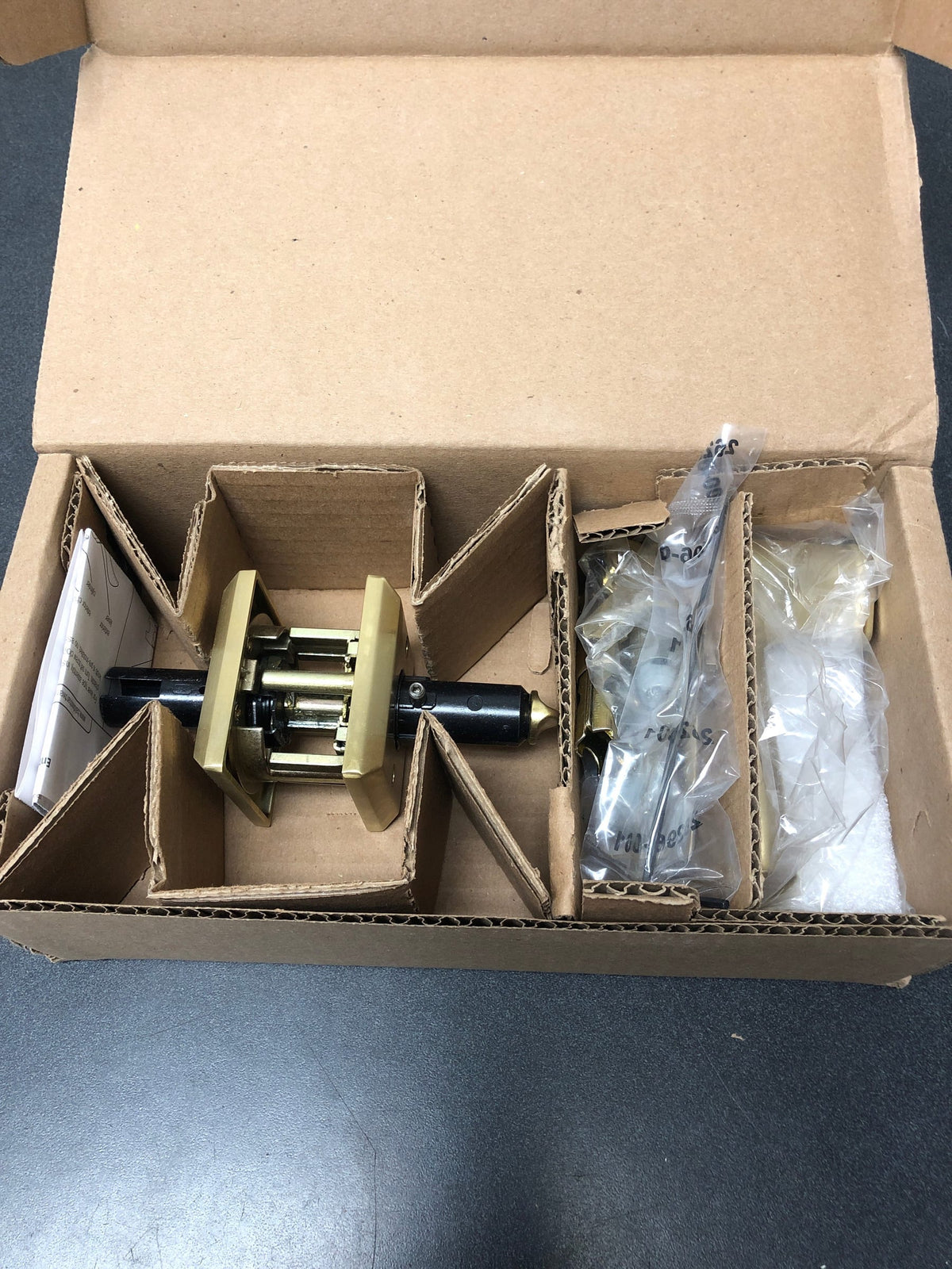 Baldwin ENFEDTSR044 Federal Single Cylinder Keyed Entry Door Lever Set with Traditional Square Rose - Lifetime Satin Brass