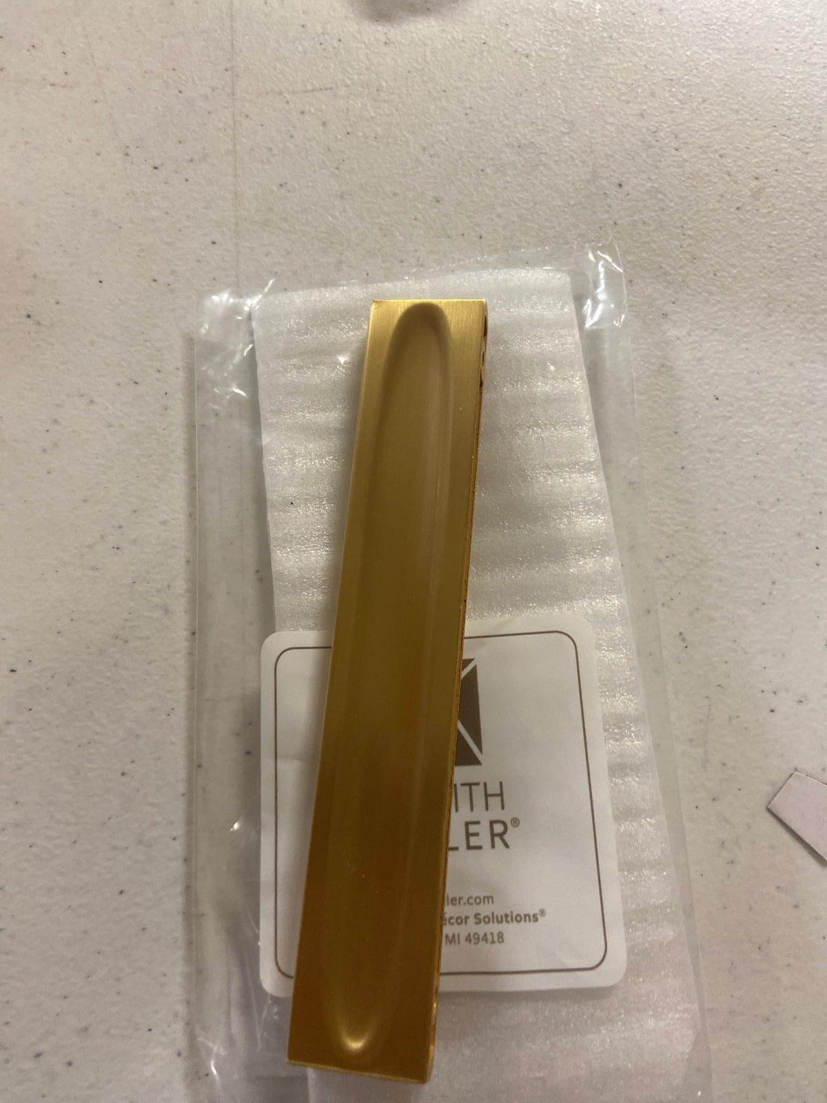 Belwith Keeler B075530-BGB Ingot 5-1/16" Center to Center (128 mm) Solid Rectangular Cabinet Handle / Drawer Pull with Finger Indent - Brushed Golden Brass