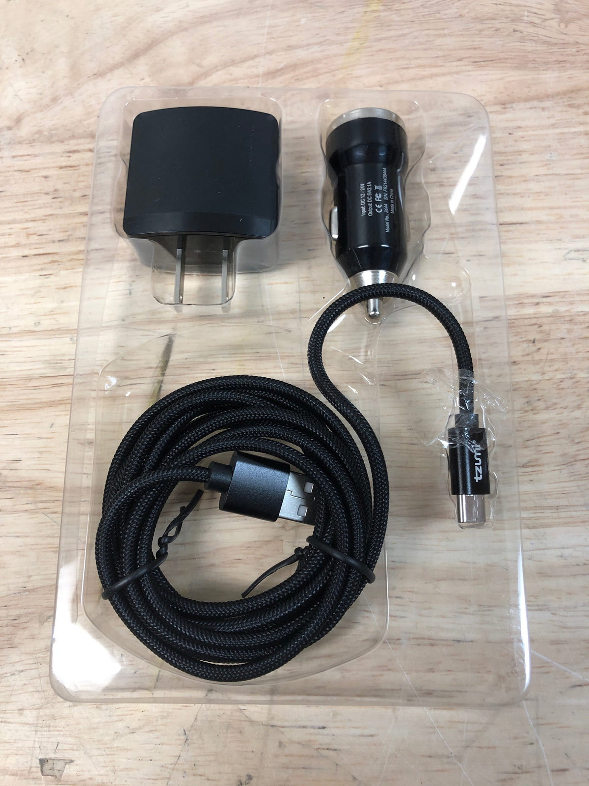 Tzumi 8444HD USB-C Auto Home ChargePak