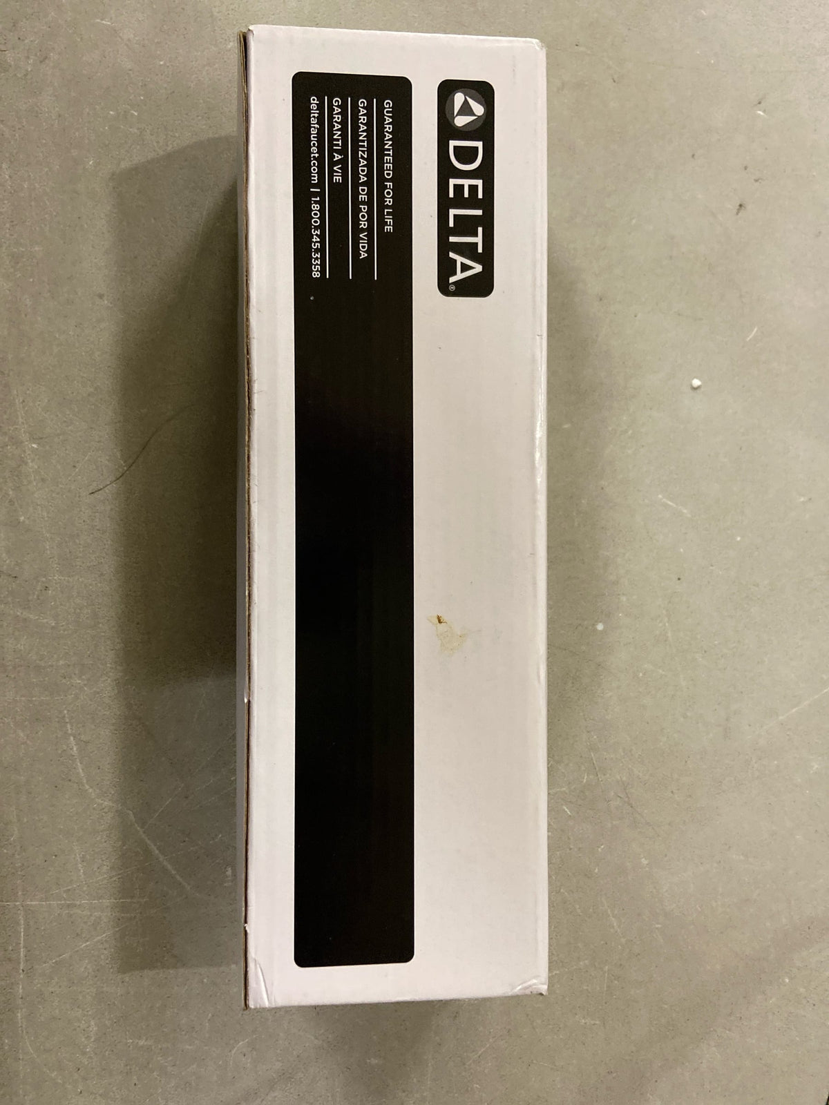 Delta 74208 Altado 8" Towel Bar - Chrome