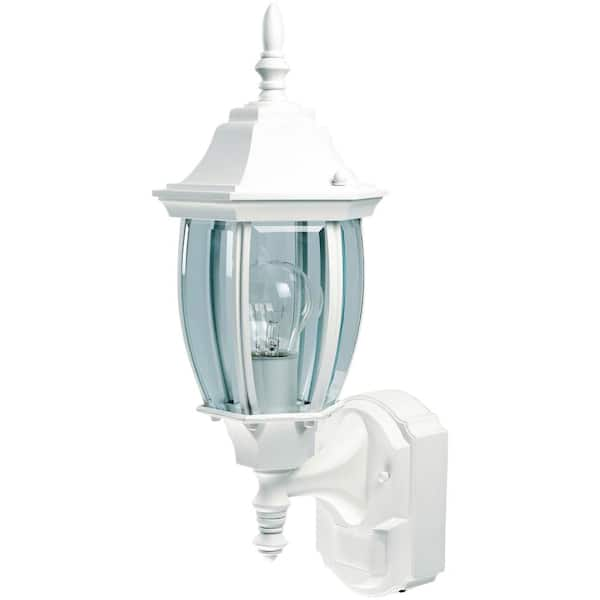 Hampton bay HBI-4192-WH Alexandria 17.3 in. White Farmhouse 180-Degree Motion Sensor Outdoor 1-Light Wall Sconce