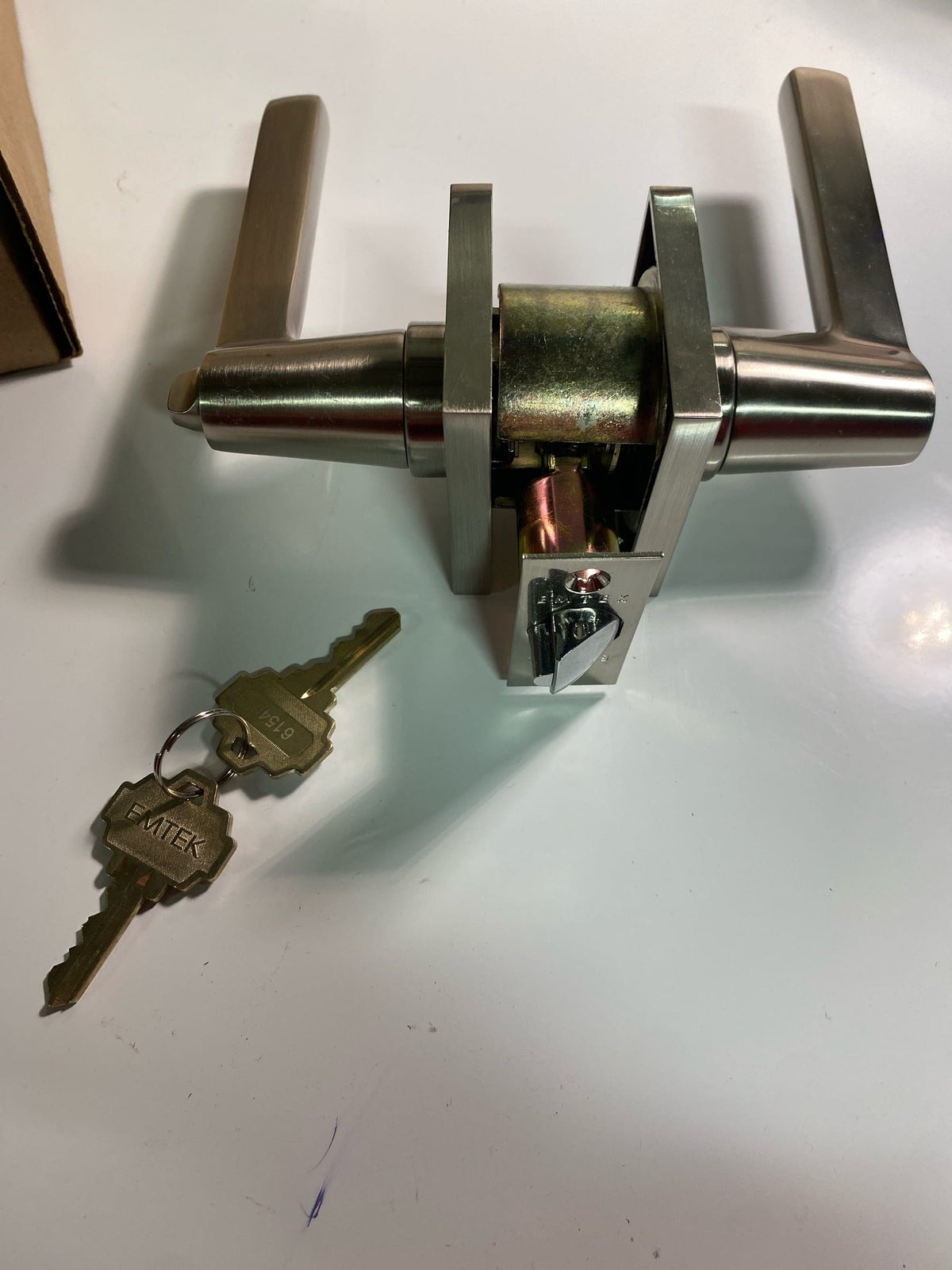 Emtek 5122HLOUS15RH Helios Right Handed Single Cylinder Keyed Entry Door Lever Set with Square Rose - Satin Nickel