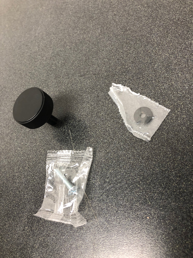 Schaub and Company 5002-MB Pub House 1-1/4" Round Flat Diamond Knurled Solid Brass Cabinet Knob / Drawer Knob
 - Matte Black