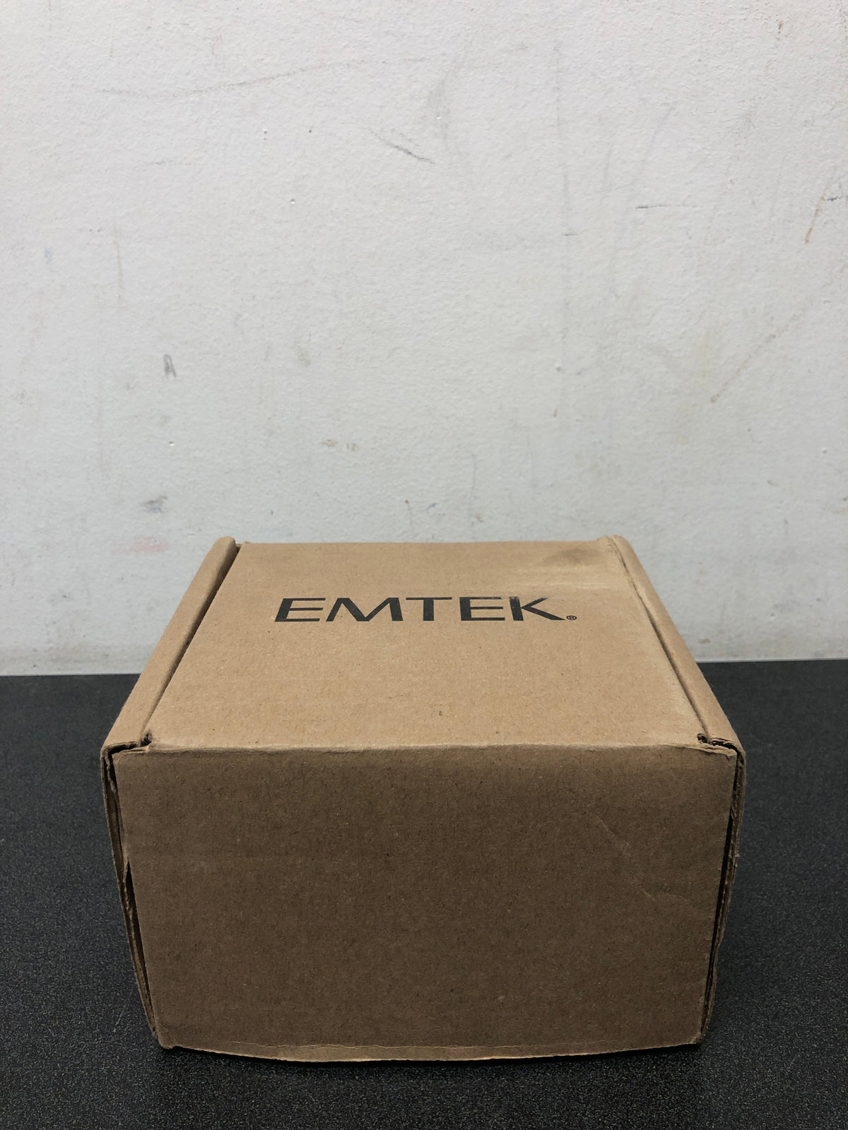 EMTEK Modern Rectangular Rosette Dummy, Pair with Matching Finish Freestone Lever - Choice of 7 Finishes - 5052FRLUS19 - Flat Black (US19)