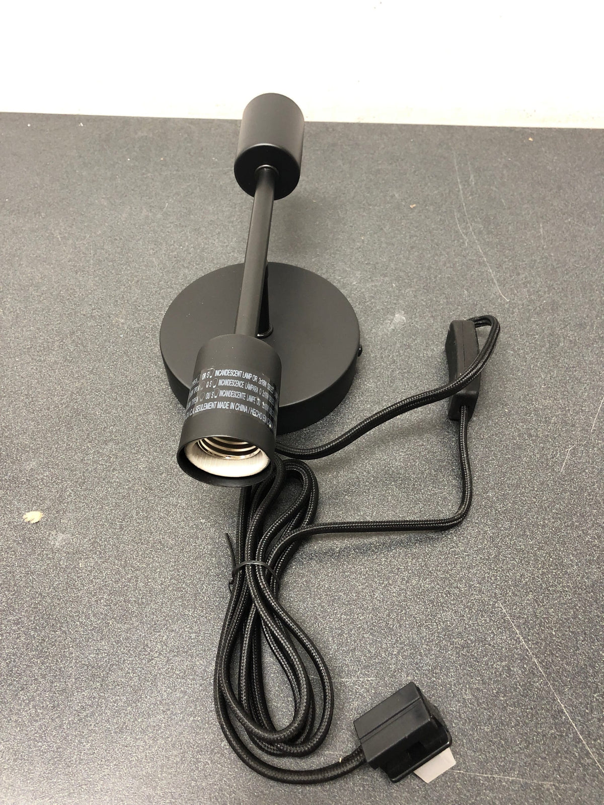 Hampton bay 65742 Stockport 2-Light Matte Black Wall Sconce