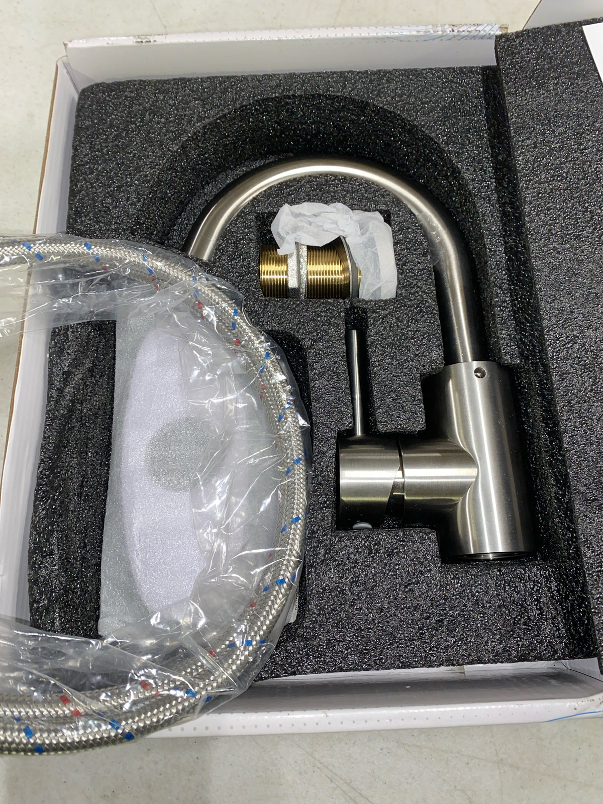 Bwe A-96020-C Single Hole Single-Handle High Arc Bathroom Faucet With Swivel Spout in Stainless Steel