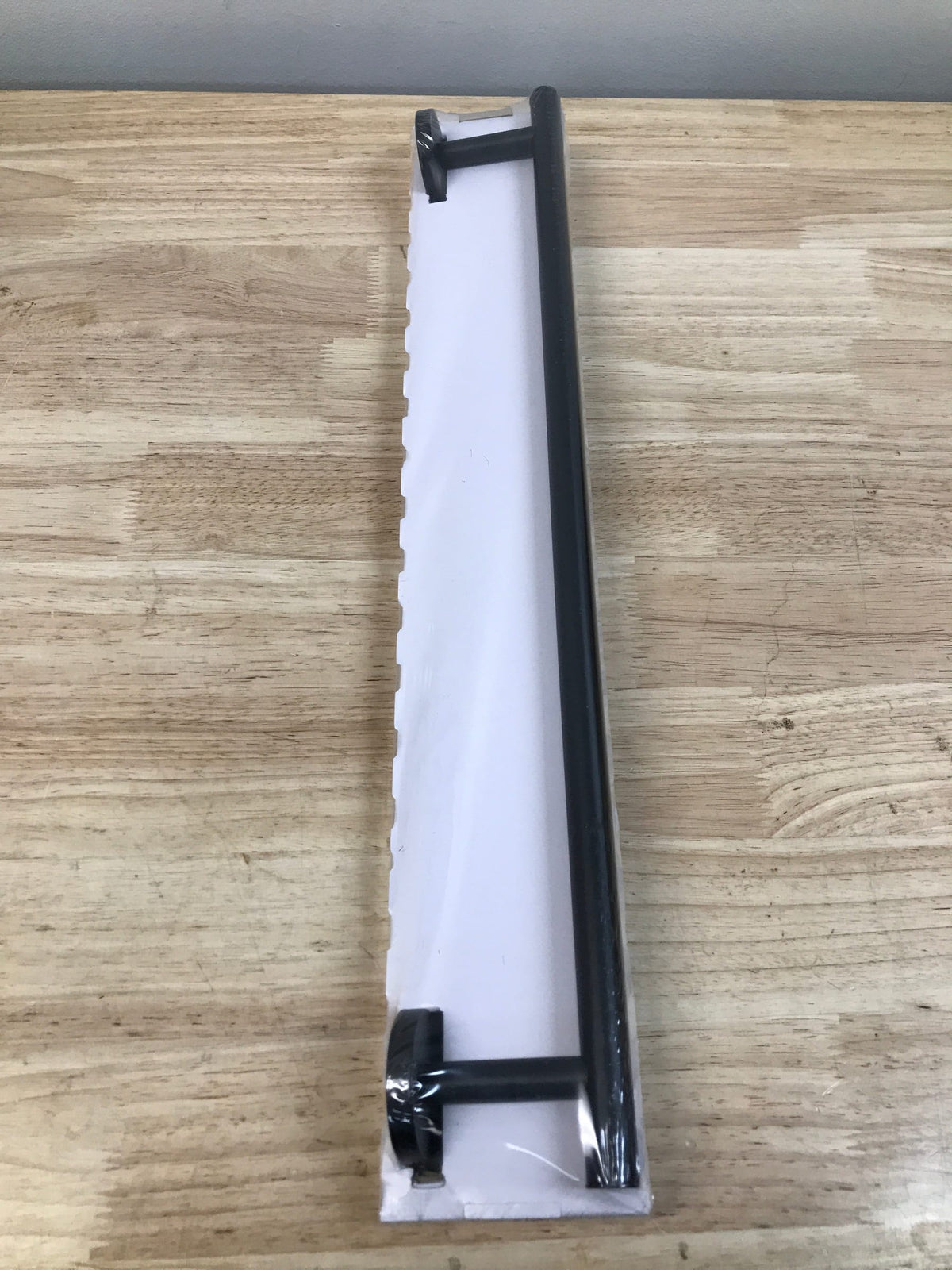 Gatco 5341MX Level 18 in. Towel Bar in Matte Black