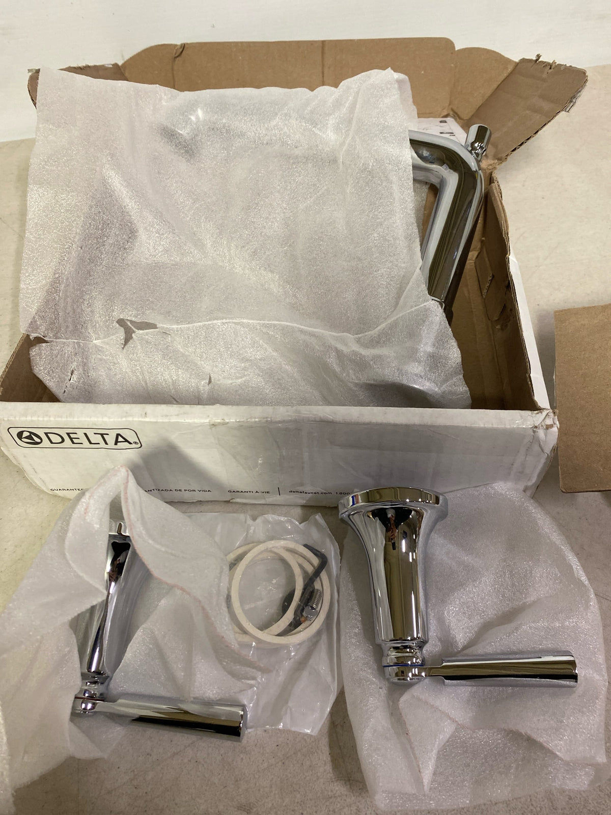 Delta T2735 Saylor Deck Mounted Roman Tub Filler - Less Rough In - Chrome