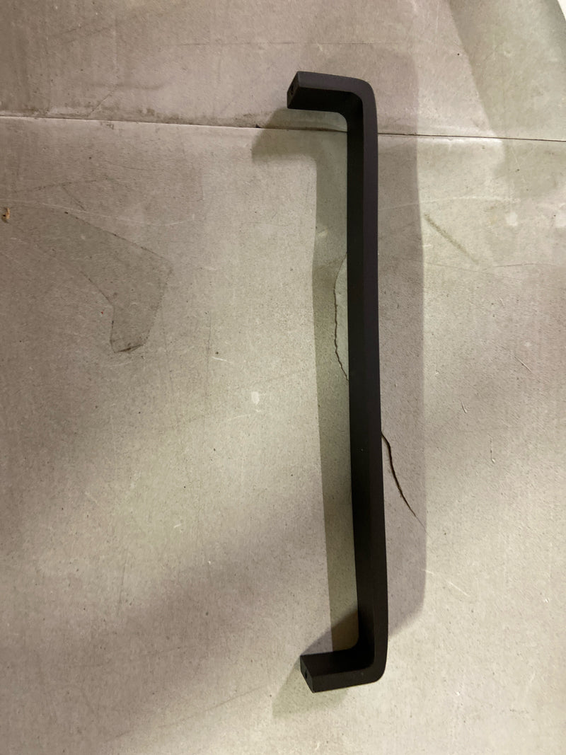 Omnia 9006/197.10B Ultima 7-3/4 Inch Center to Center Handle Cabinet Pull - Oil Rubbed Black