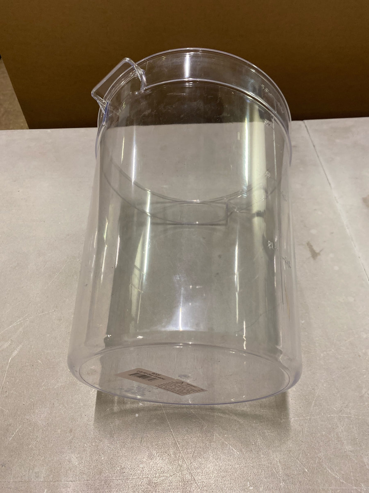Crestware 8-Quart Round Clear Container