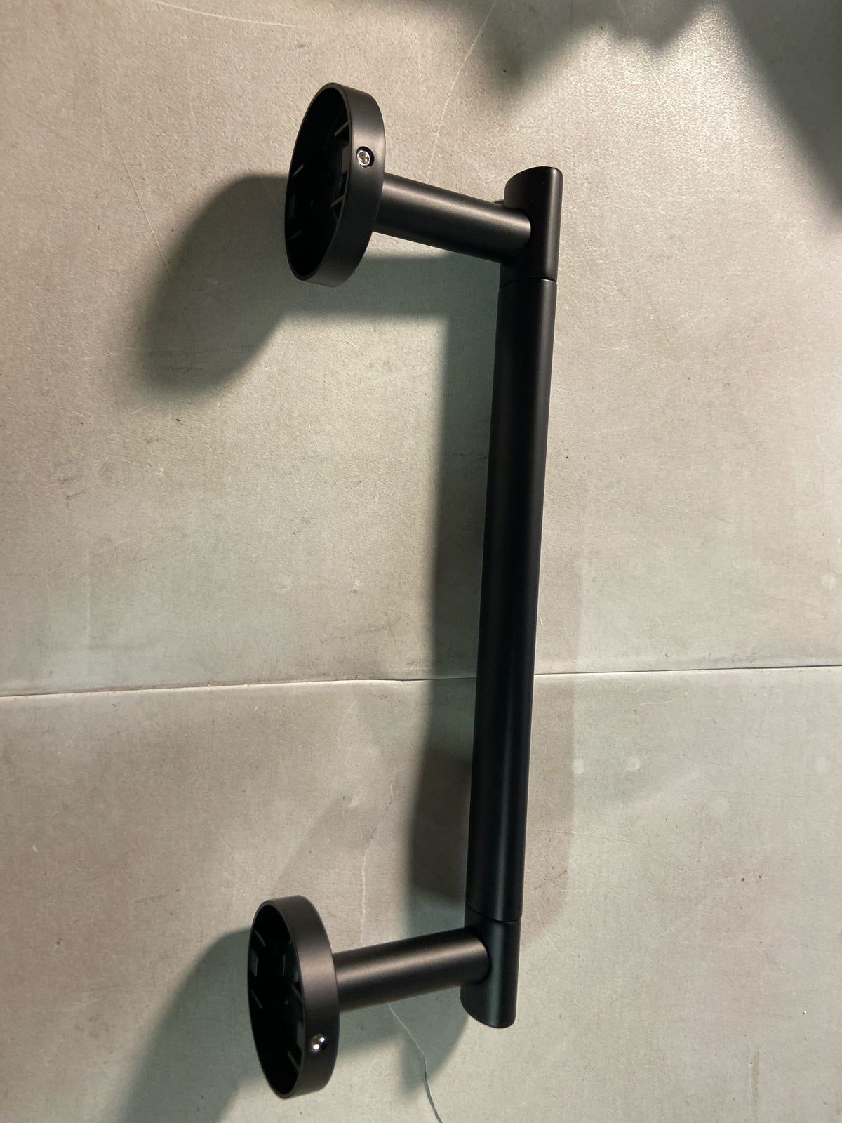 Delta 74208-BL Altado 8" Towel Bar - Matte Black