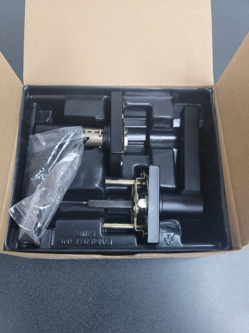 Kwikset Safelock Daylon Privacy Door Lever Set with Square Rose