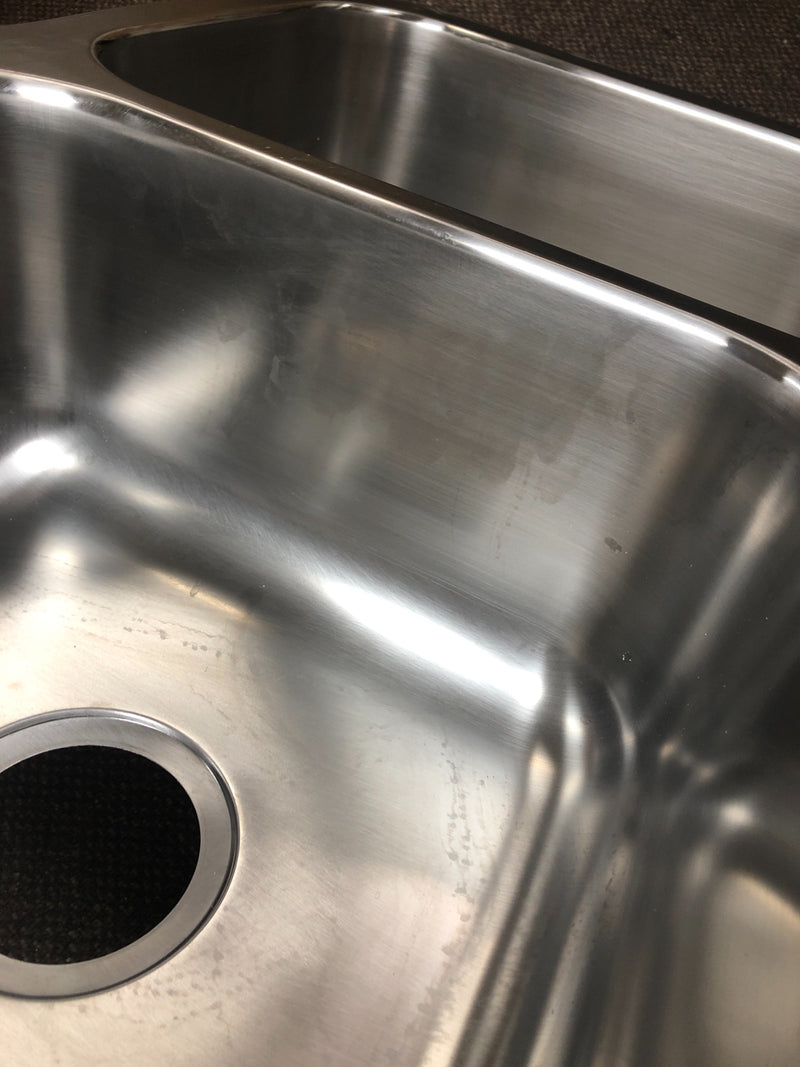 Elkay HDU312010R Avenue Undermount Stainless Steel 32 in. Offset Double Bowl Kitchen Sink