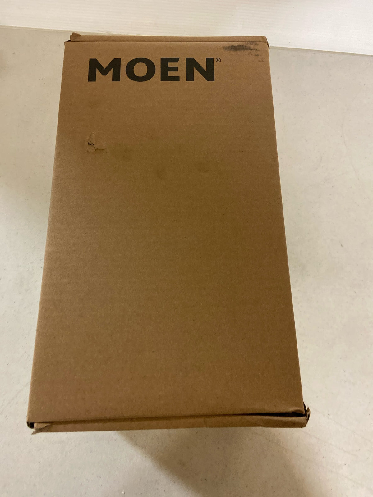 Moen 220C5EPBG Verso 1.75 GPM Multi Function Shower Head with Hand Shower, Infiniti Dial, and Magnetix Technology - Brushed Gold