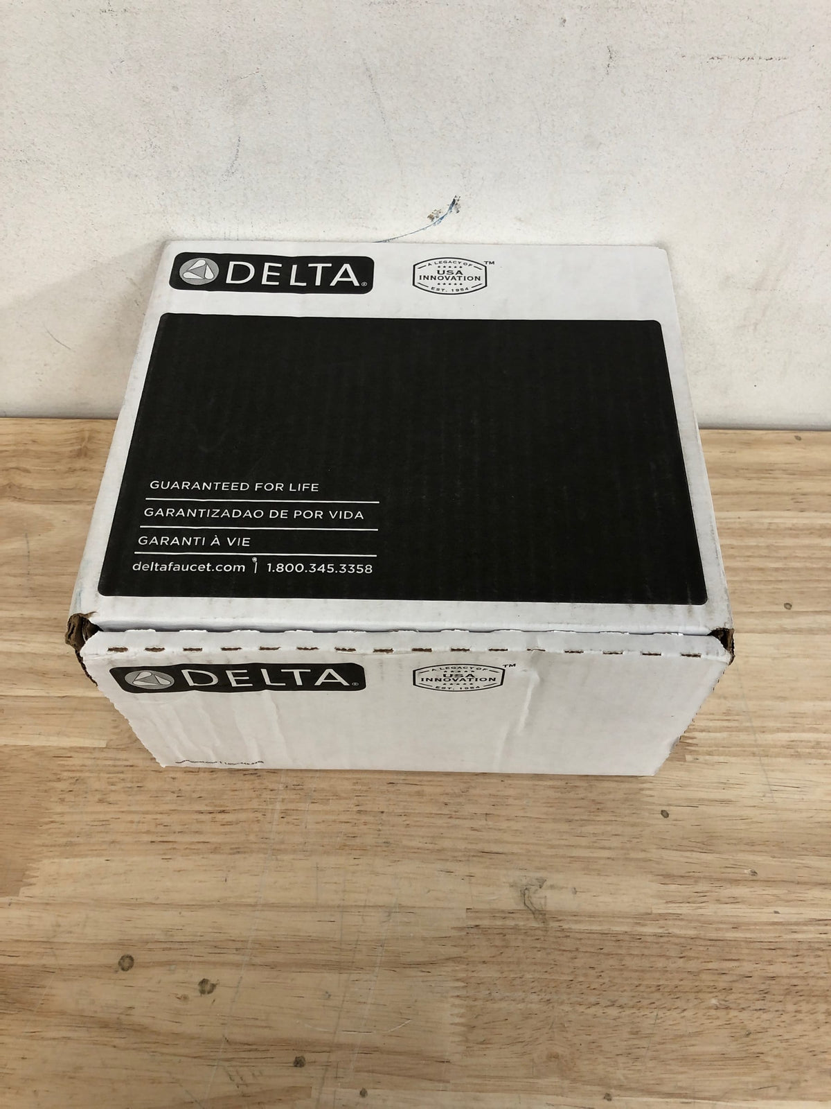 Delta T14432 Woodhurst Tub and Shower Trim Package with 1.75 GPM Single Function Shower Head - Chrome