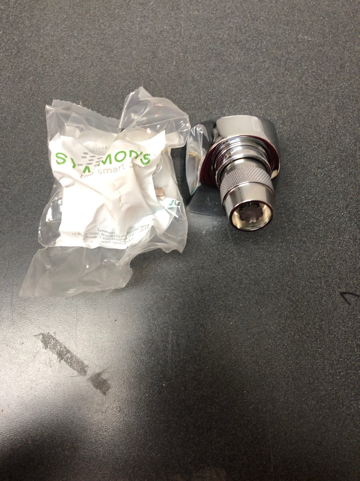 Symmons 4-295-IPS-1.5 Institutional 1-Spray 1 in. Fixed Showerhead with IPS Connection in Polished Chrome (1.5 GPM)