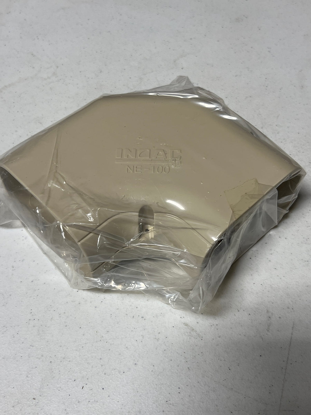 Mitsubishi NE-100 Line-Hide Size 100 90 Degree Horizontal Elbow Line Set Cover - Ivory