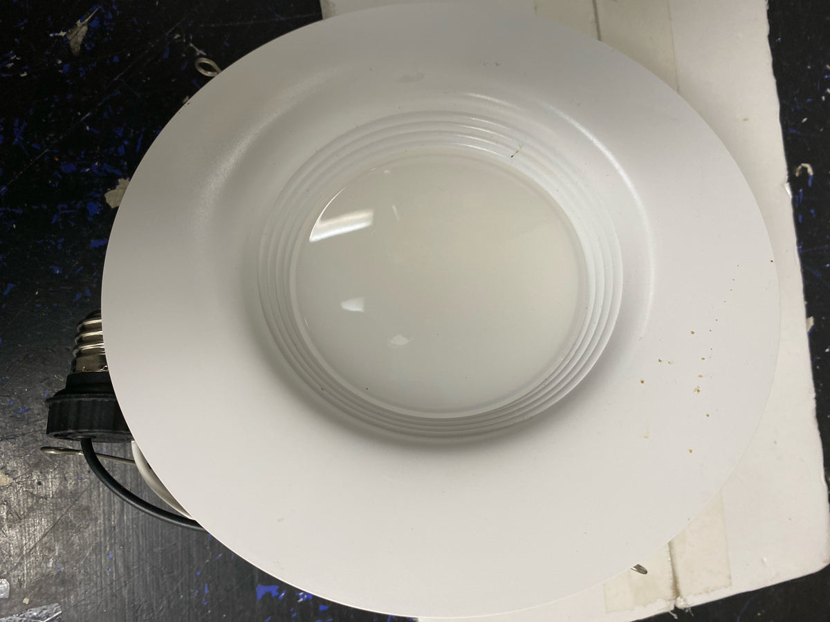 Halo RA6LS9FSD2W1EWHDM RA 6 in. Integrated LED Recessed Light Trim, 600 Lumens/1000 Lumens, 5 Selectable CCT, D2W, 120-Volt, DM