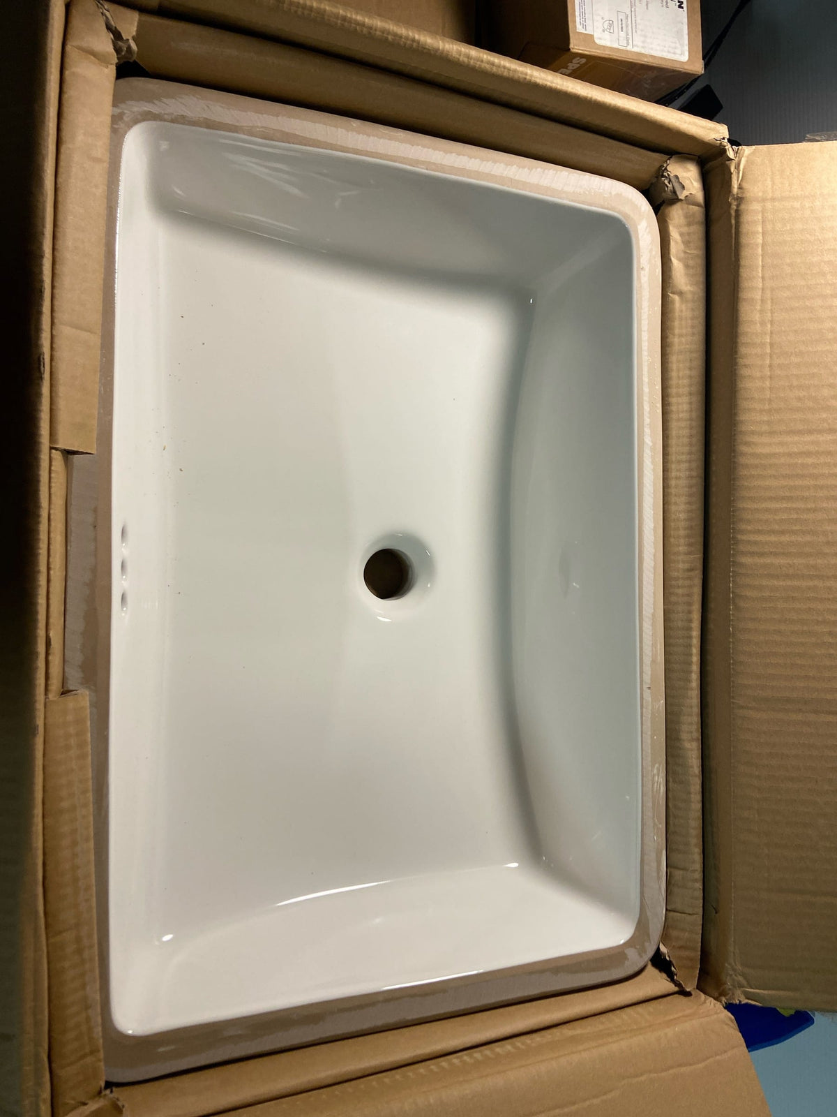 PROFLO PF2114UAWH Norris 22-13/16" Rectangular Vitreous China Undermount Bathroom Sink with Overflow - White