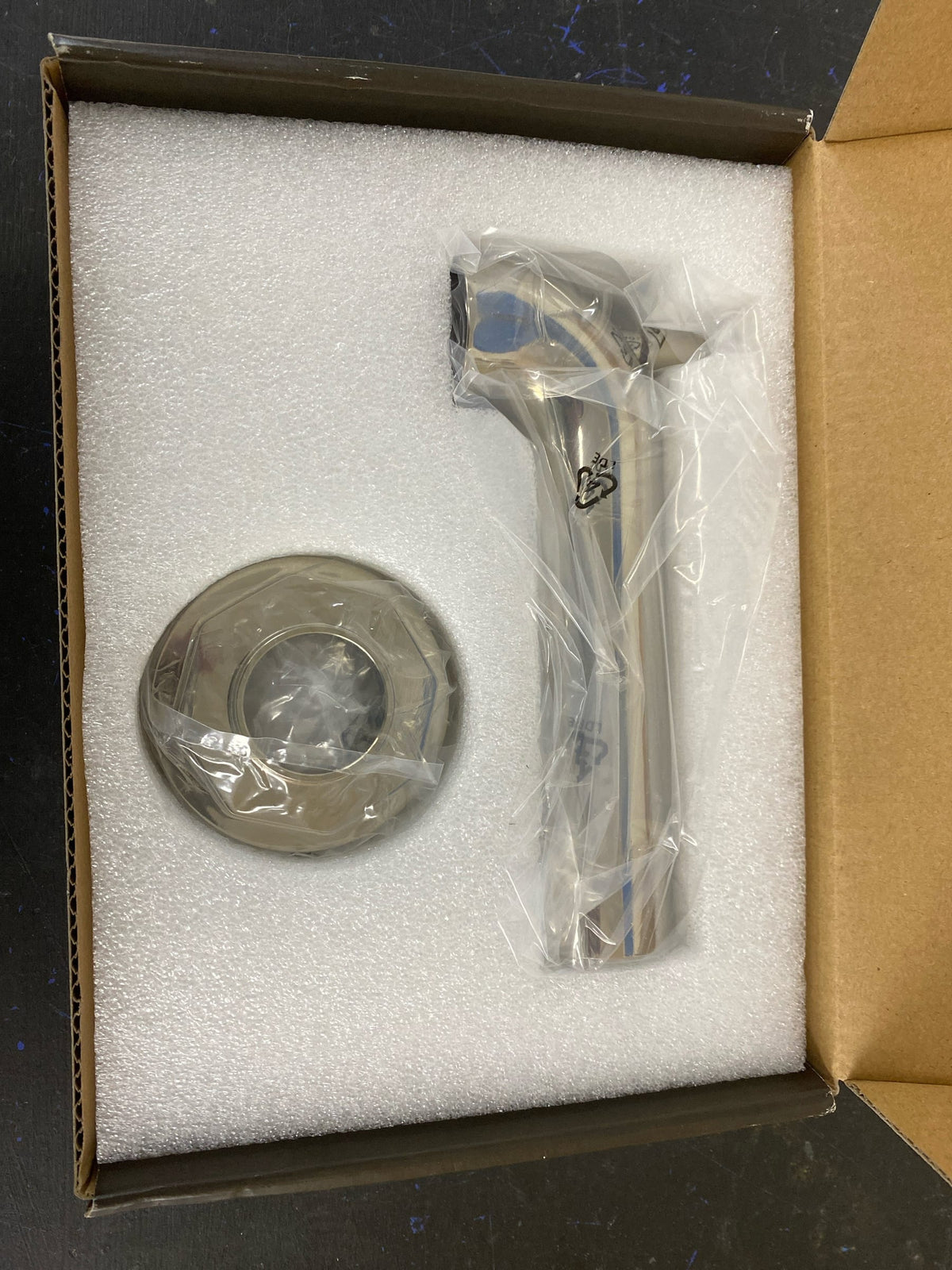 Signature Hardware SHTS86PN Greyfield 7-1/8" Integrated Diverter Tub Spout - Polished Nickel