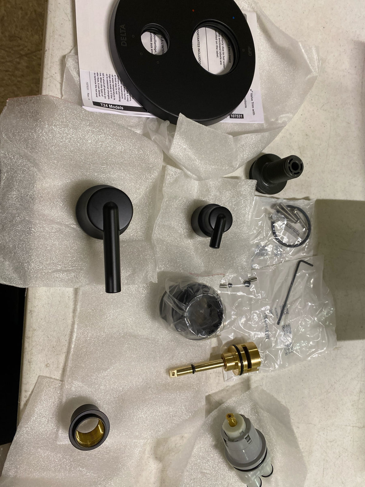 Delta T24859-BL Trinsic 2-Handle Wall-Mount Valve Trim Kit with 3-Setting Integrated Diverter in Matte Black (Valve Not Included)