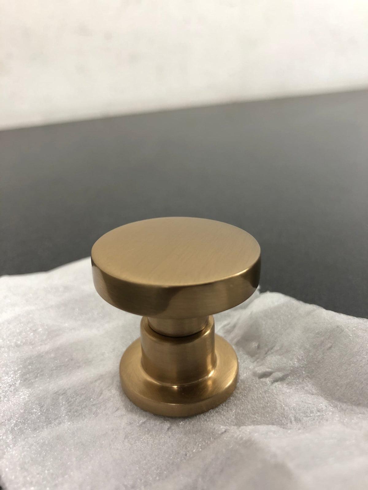 Belwith Keeler B077944CBZ Urbane 1-1/4 Inch Mushroom Cabinet Knob - Champagne Bronze