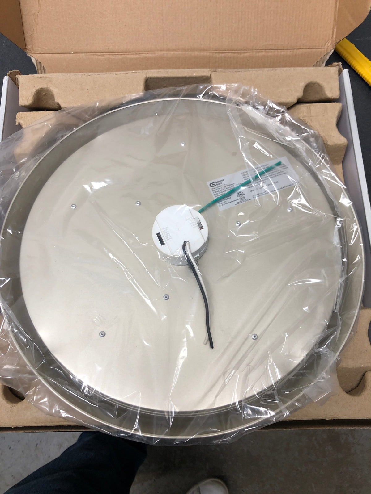 Commercial electric FM15LP6WYMMNKHD 15 in. Brushed Nickel Integrated LED Dimmable Selectable CCT Flush Mount Indoor Ceiling Light