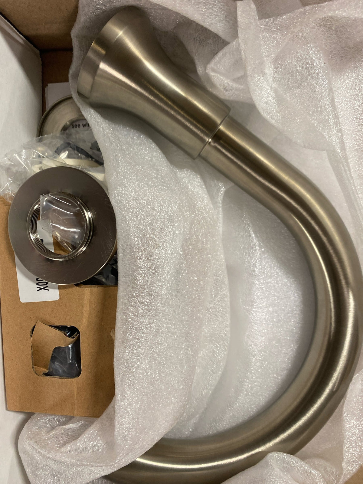 Delta T2759-SS Trinsic Deck Mounted Roman Tub Filler Trim with Metal Lever Handles - Brilliance Stainless