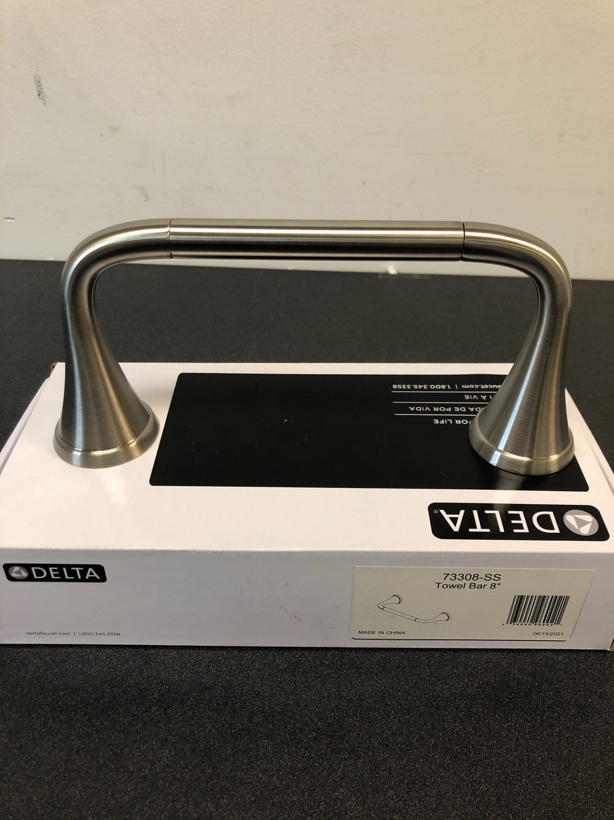 Delta 73308-SS Kayra 8" Wall Mounted Towel Bar - Brilliance Stainless