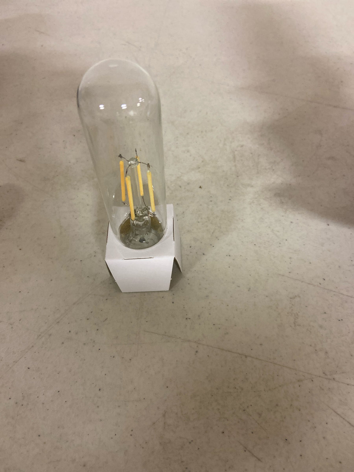 Satco 20653-5.5 watt 120 Volt T10 Medium Screw Base 4000K Cool White Dimmable LED (5.5T10/LED/CL/940/120V/E26 S21346)