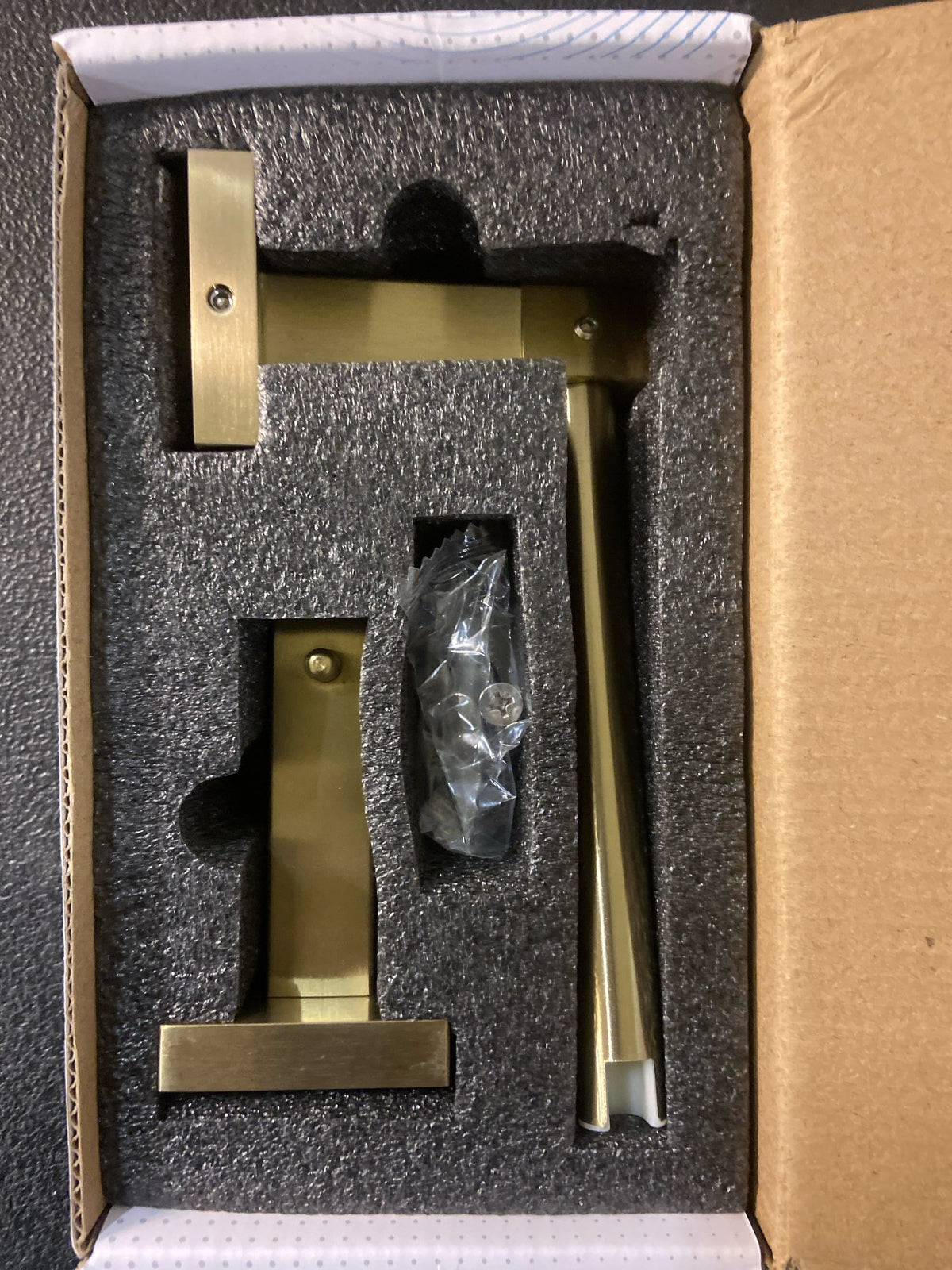 Bwe A-91069-BG Wall Mounted Toilet Paper Holder Double Post Pivoting Square Tissue Holders Roll Hangers Stand Modern in Brushed Gold
