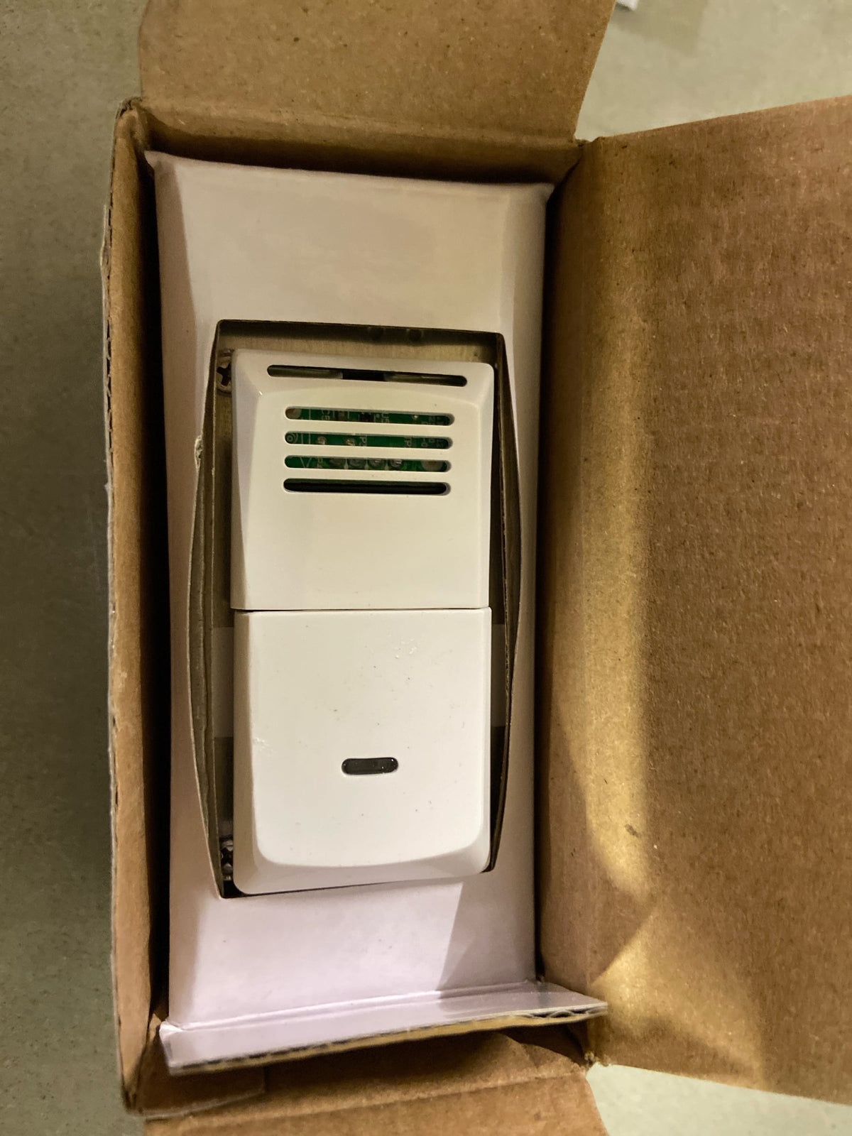 Broan-NuTone 82W Wall Control for Bathroom, White 3 x 1.31 x 2.56
