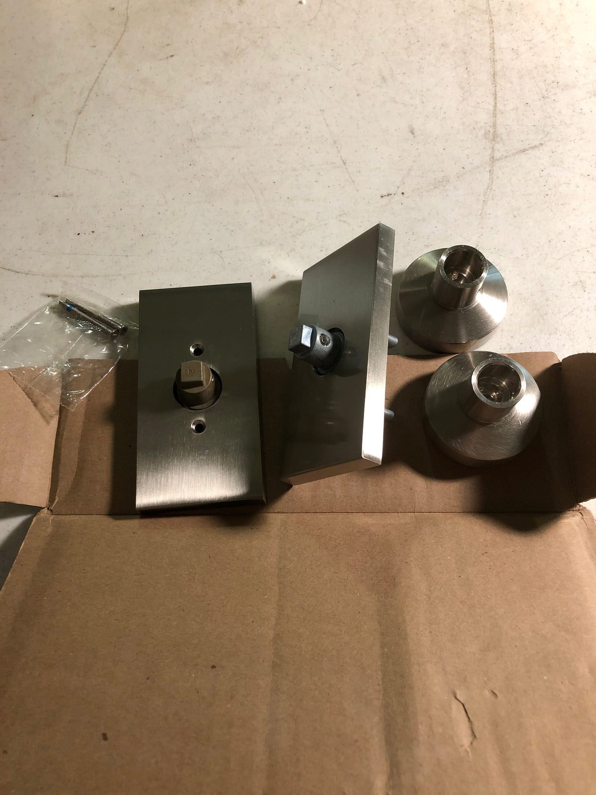 Baldwin FDCONCFR150 Contemporary Non-Turning Two-Sided Dummy Door Knob Set with 5 Inch Rectangle Rose from the Reserve Collection - Satin Nickel