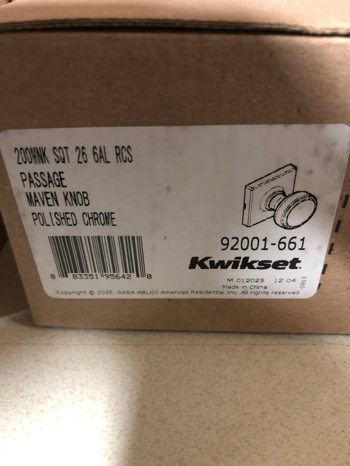 Kwikset 200MNKSQT-26 Maven Passage Door Knob Set with Square Rose - Polished Chrome