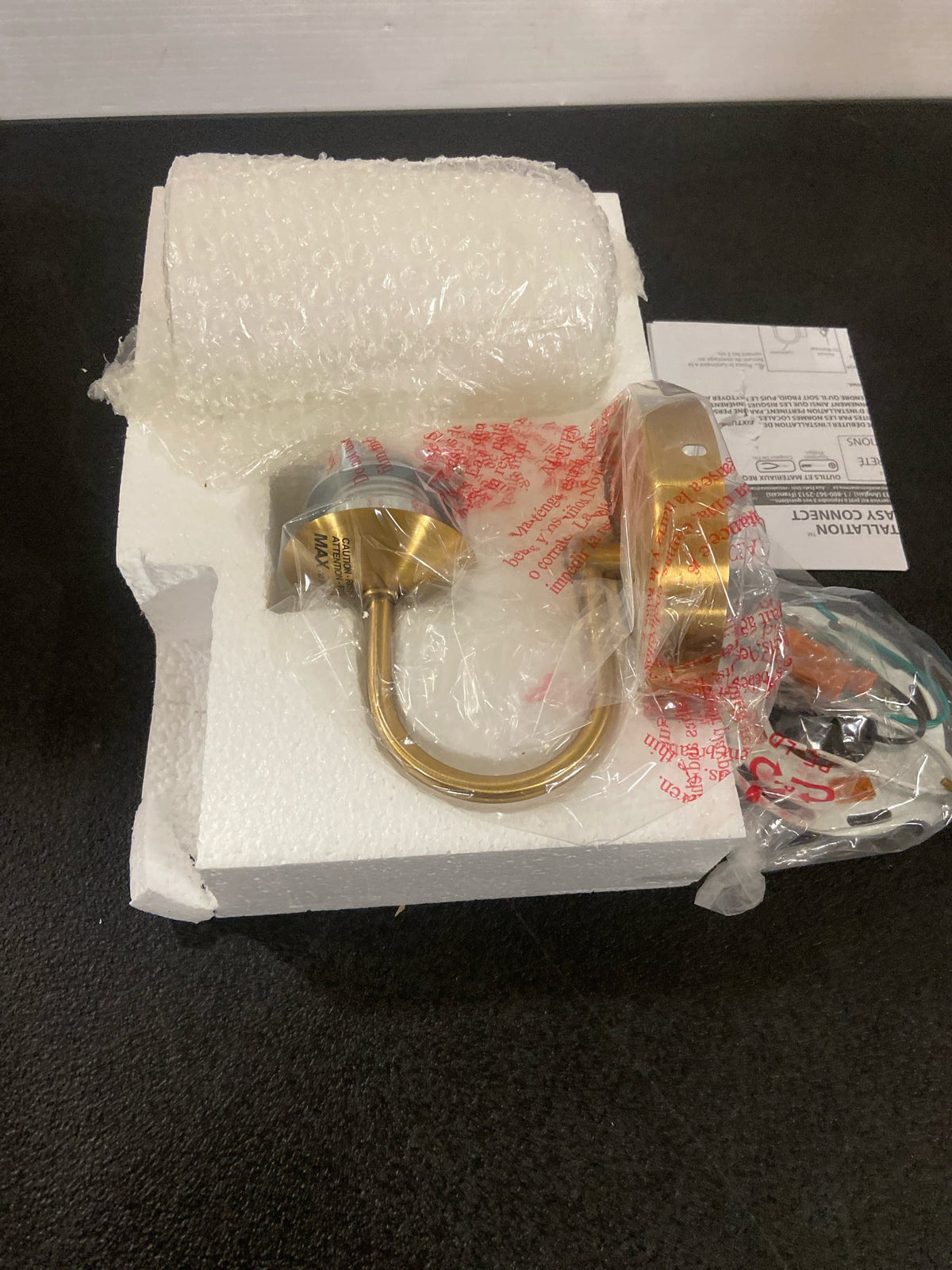 Canarm IVL1130A01GD Novalee Bathroom Sconce - Gold