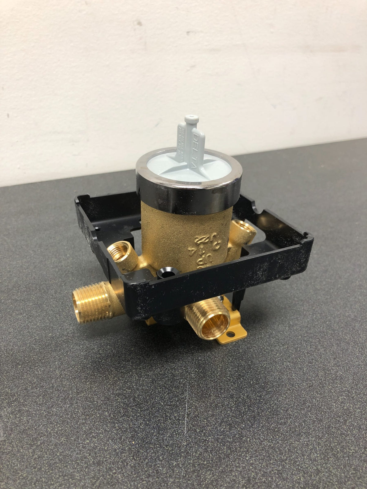 Delta Universal Mixing Rough-In Valve with Service Stops, 1/2" NPT Male thread with 1/2" C.W.T Female Sweat