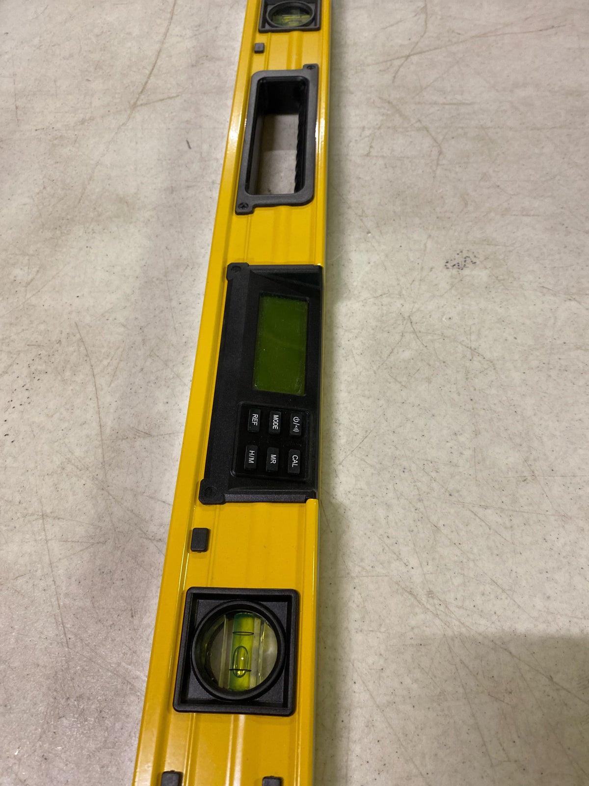 Big Horn 14222 24 Inch Magnetic Digital Level with Bubble, Memory Functions and Protractor - IP54 Dustproof and Waterproof - Carrying Case