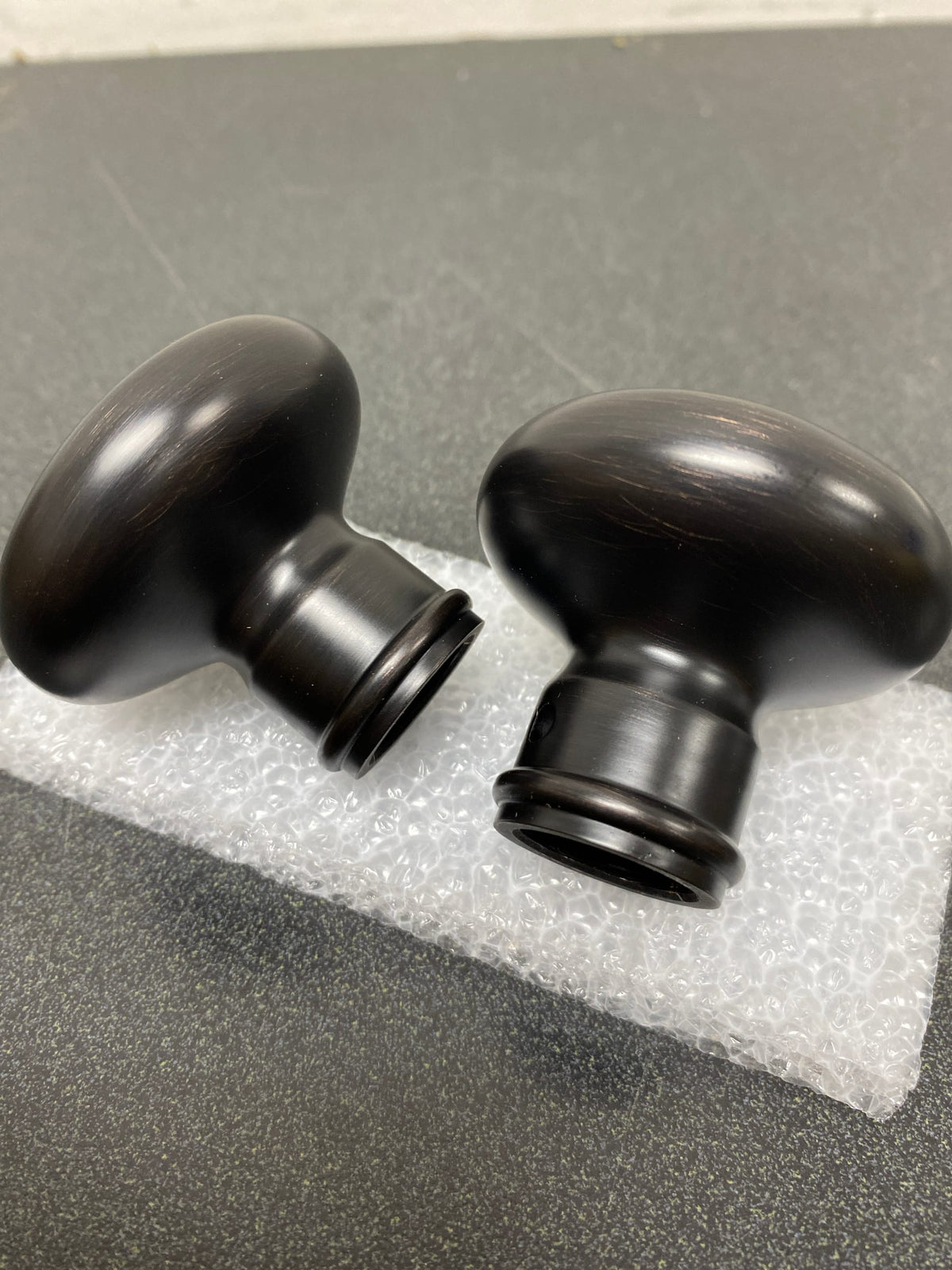 Baldwin PSROUTRR112 Round Passage Door Knob with Round Rose - Venetian Bronze
