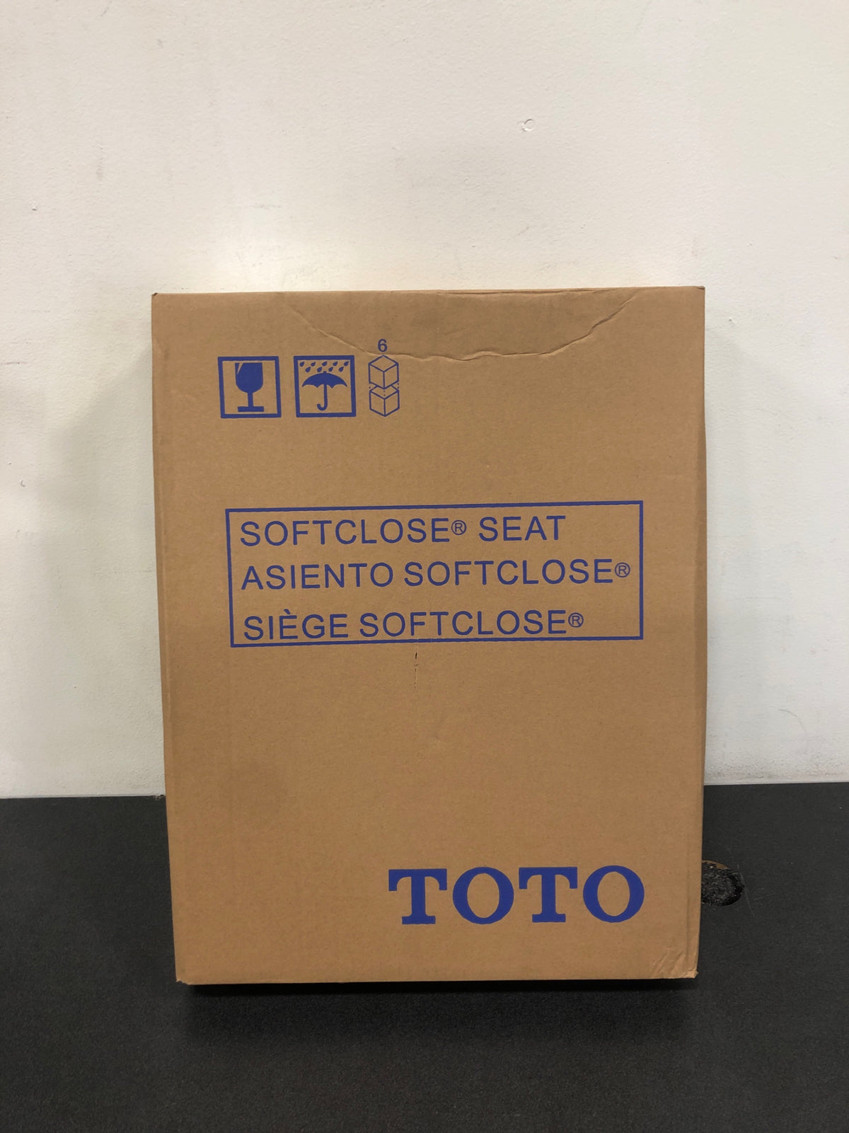 TOTO SoftClose Elongated Closed-Front Toilet Seat and Lid