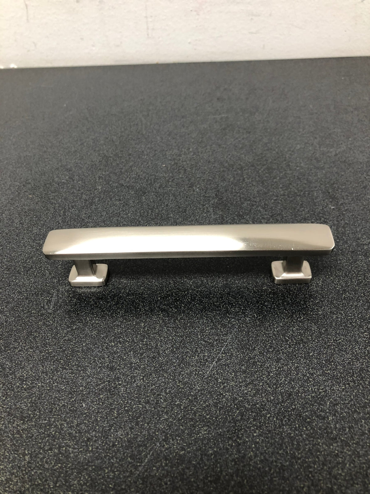 Alno A252-4-SN Cloud 4" Center to Center Cabinet Handle Cabinet Pull - Satin Nickel