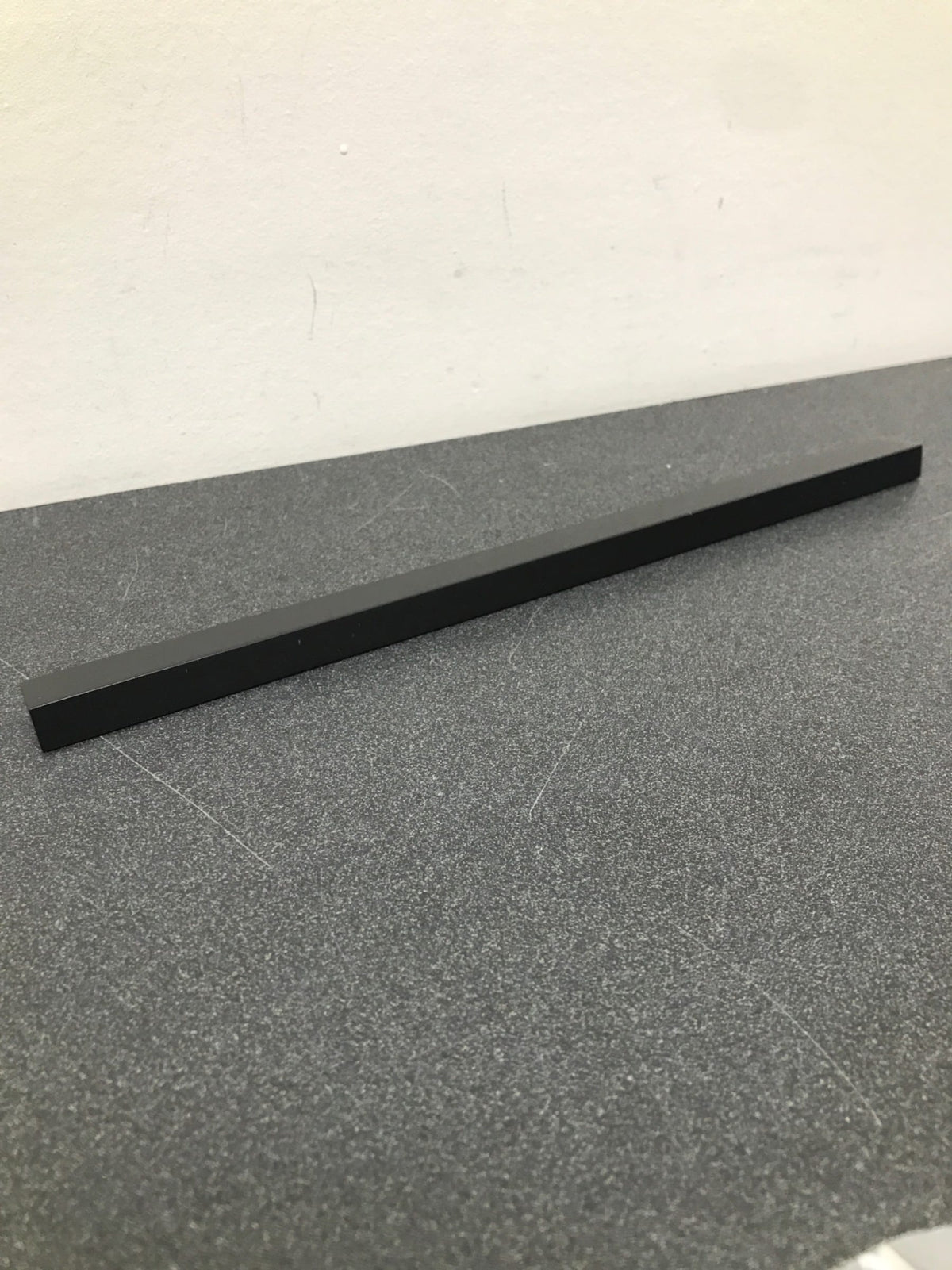 Hickory Hardware HH076265-FO Streamline 8-13/16" (224mm) Center to Center Sleek Modern Solid Cabinet Handle / Solid Drawer Pull - Flat Onyx