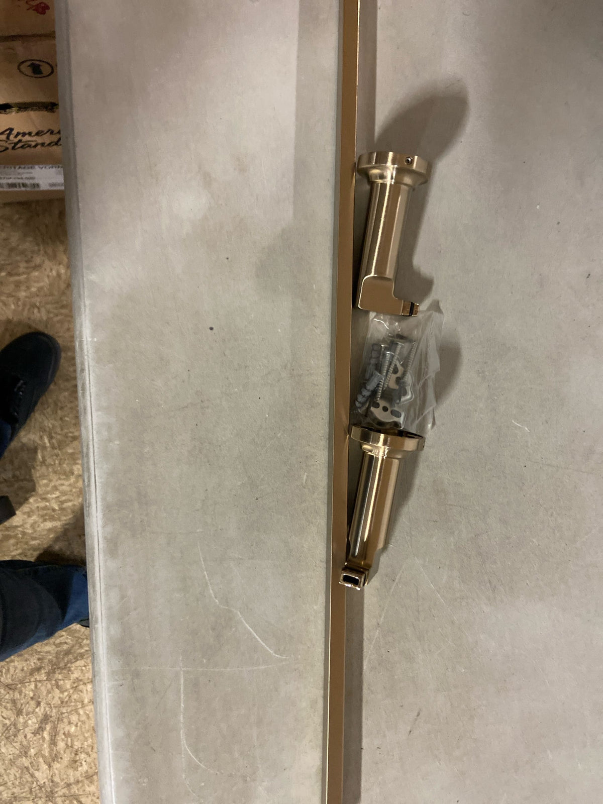 DELTA FAUCET 78924-CZ Tetra 24 in. Towel Bar Bath Hardware Accessory in Champagne Bronze