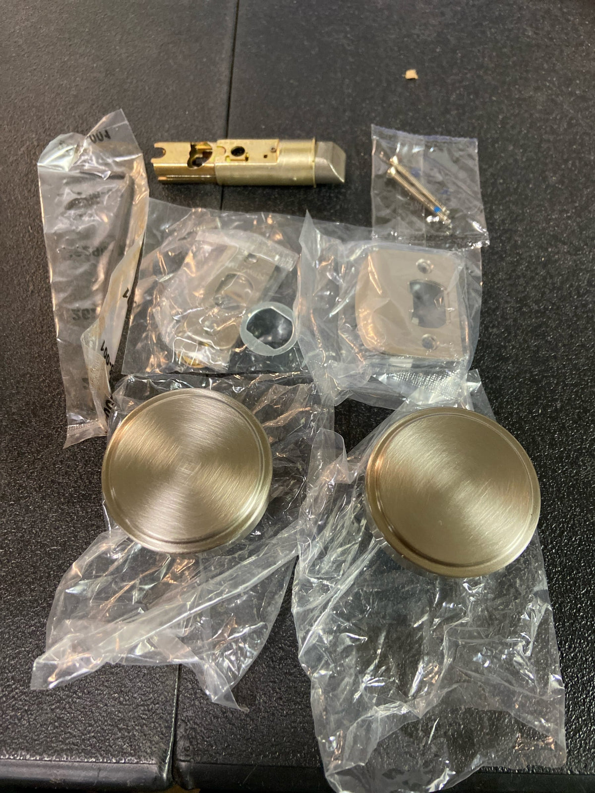 Baldwin PSVASRRR150 Vashon Passage Door Knob Set with Recessed Round Rose from the Reserve Collection - Satin Nickel