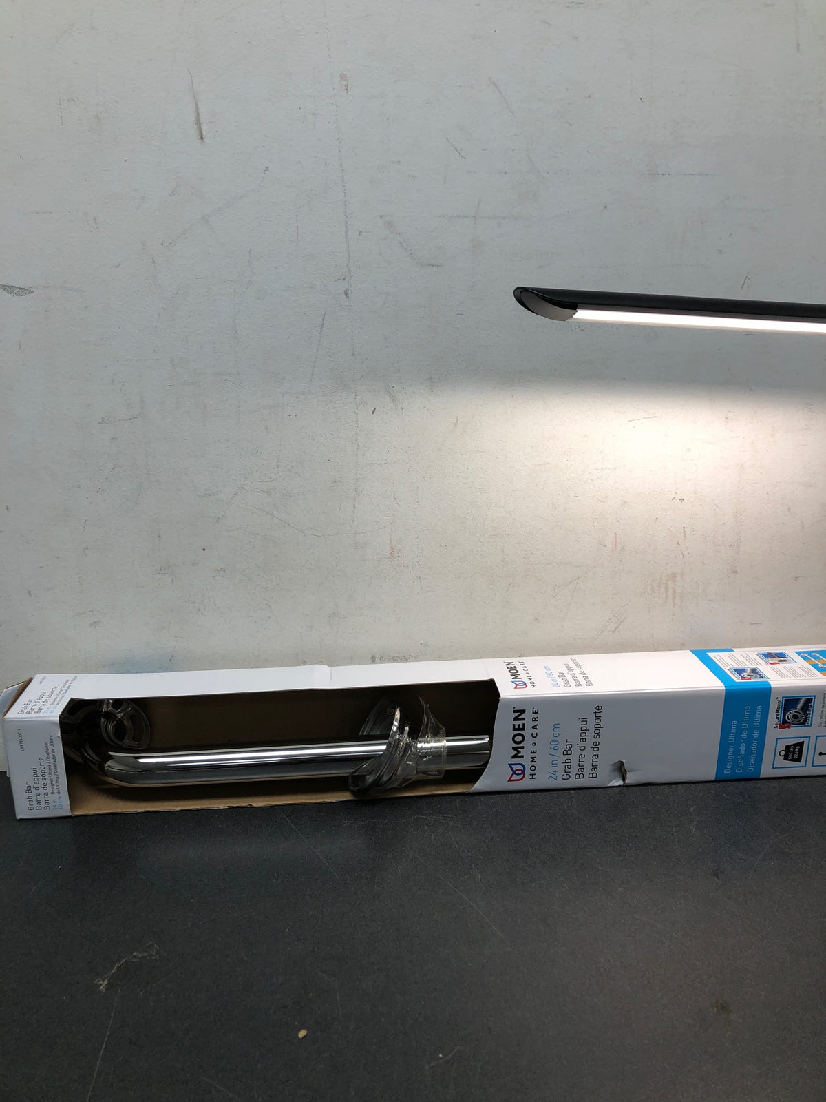 Moen Chrome 24" Secure mount Design Grab Bar