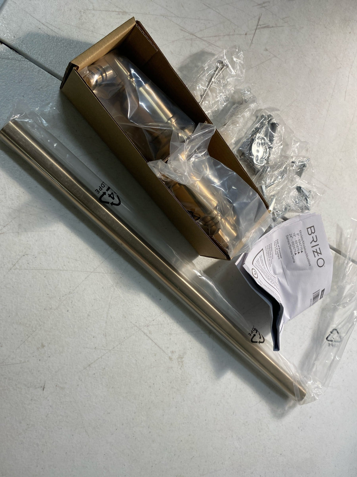 Delta 691876-GL Bath Hardware, Luxe Gold