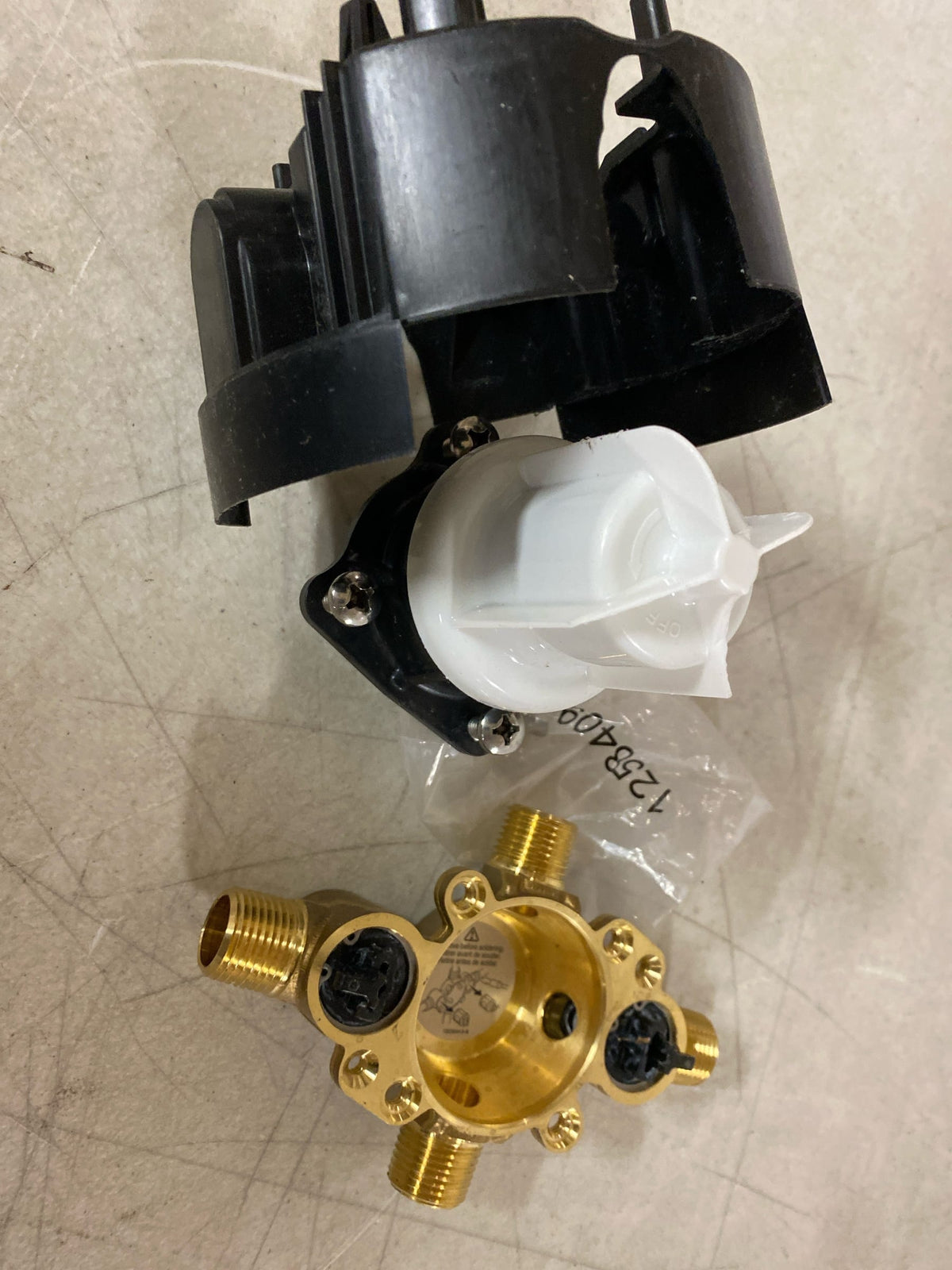 KOHLER Rite-Temp Brass 3/4-in Male and 1/2-in Sweat Pex Pressure Regulator Valve