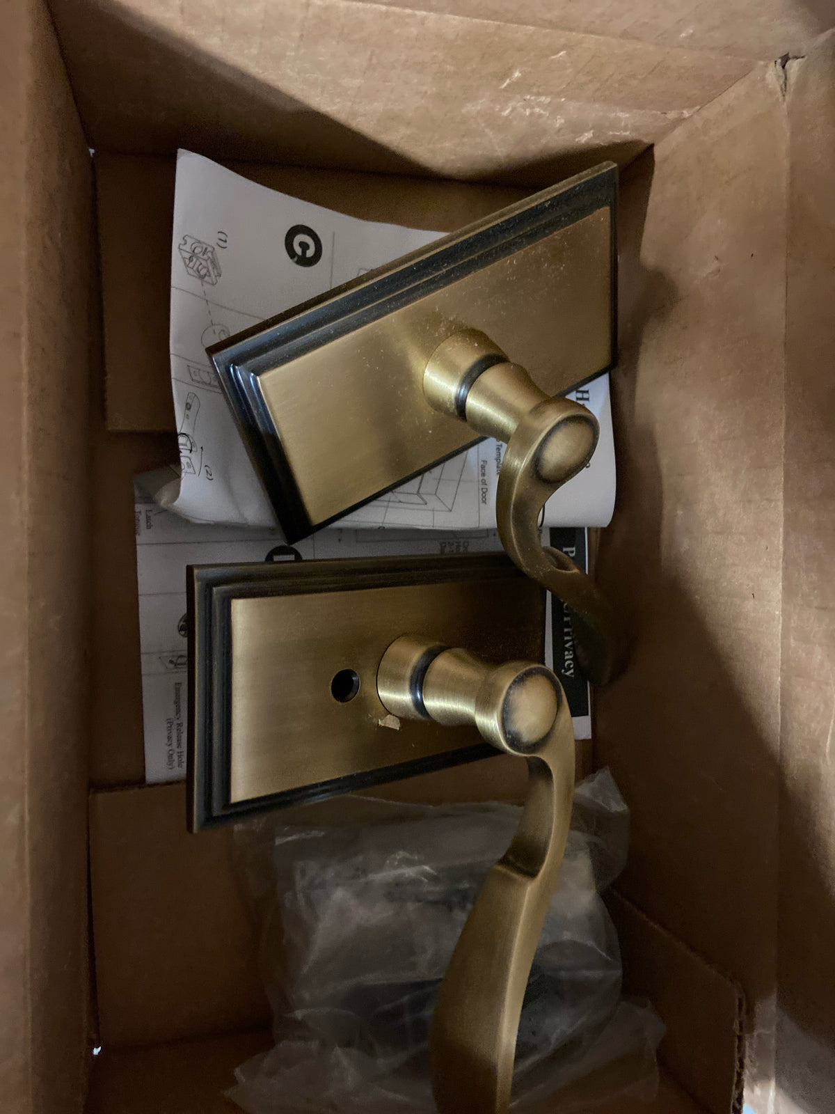 Grandeur 810711 Carre Solid Brass Rose Right Handed Passage Door Lever Set with Bellagio Lever and 2-3/8" Backset - Vintage Brass
